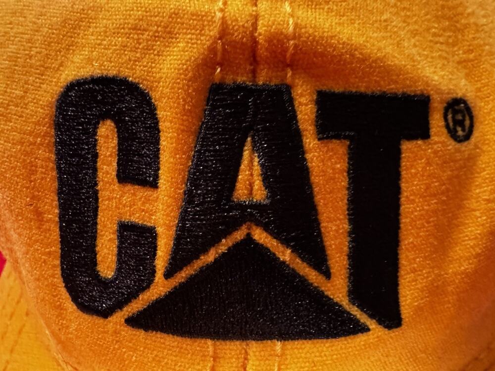 CAT Caterpillar Yellow Strapback Hat Metal Buckle Workwear Dad Cap Y2K